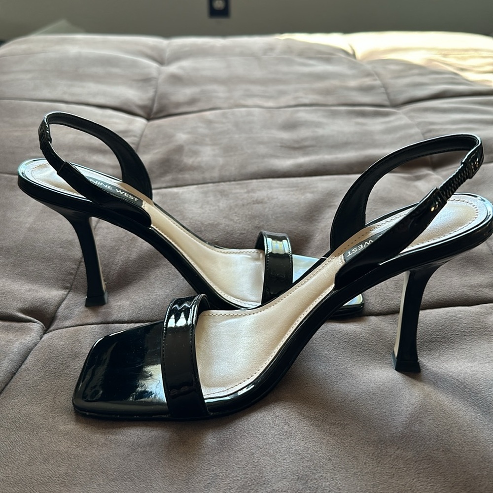 Nine West - Picture 2 of 6